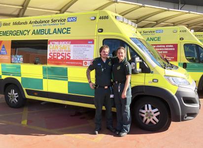 Paramedic Couple Win Rugby School Wedding Competition